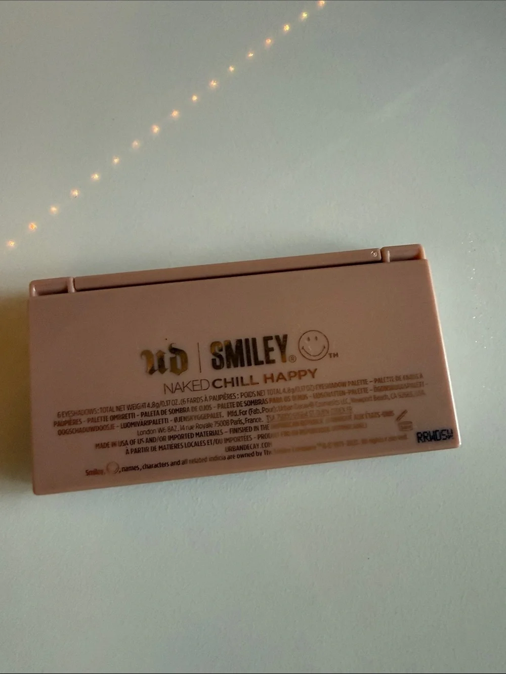 Urban Decay NAKED Smiley Eyeshadow Palette - Multicolor CHILL HAPPY